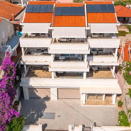 1 Bedroom Lovely Apartment In Molunat 아파트 몰루나트