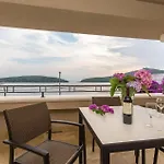 1 Bedroom Stunning Apartment In Molunat Διαμέρισμα *