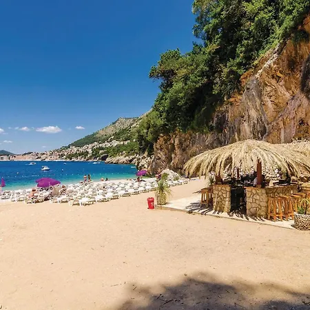 1 Bedroom Gorgeous In דירה