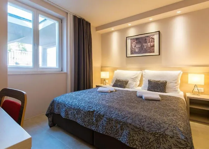 Appartement 1 Bedroom Gorgeous In Molunat