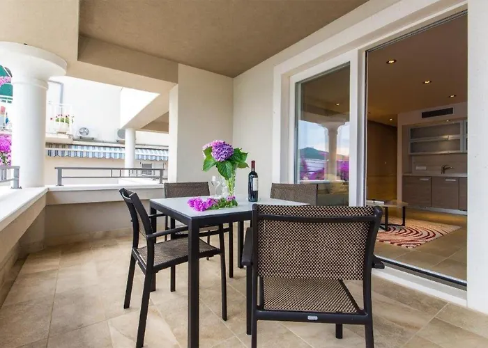 1 Bedroom Gorgeous In